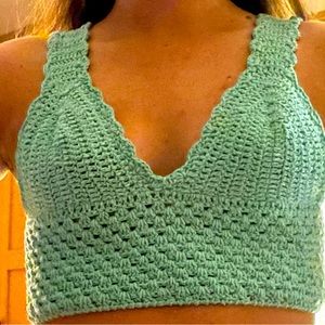 Gorgeous cropped top.  May different colors and sizes.